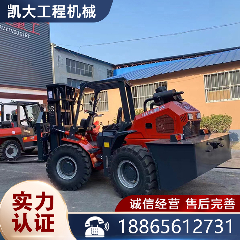 4吨越野叉车 越野装卸车 四缸四驱越野叉车